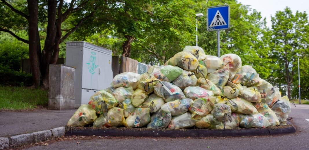 Góra śmieci - Mediolan nie będzie marnował żywności